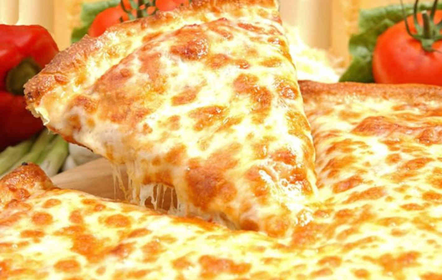 Receita de pizza quatro queijos- Pizzaria de sucesso 